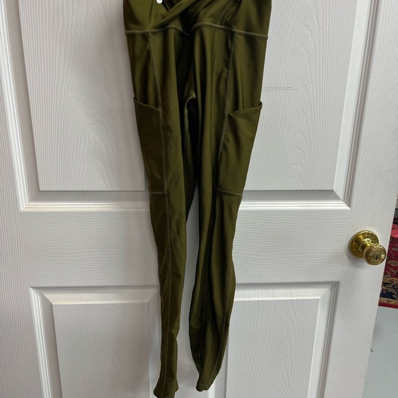 Obsession Pocket Leggings Size Small - Picture 3 of 3